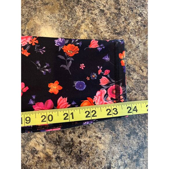 Fabletics NEW High Waist Floral Print Powerform Capri Leggings Size XXS - Picture 7 of 7